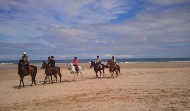 Por la costa.jpg